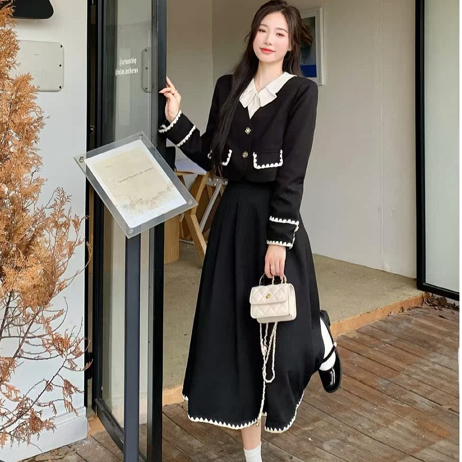 Set dua potong jaket dan rok gaya Chanel ukuran besar yang manis dan ramping