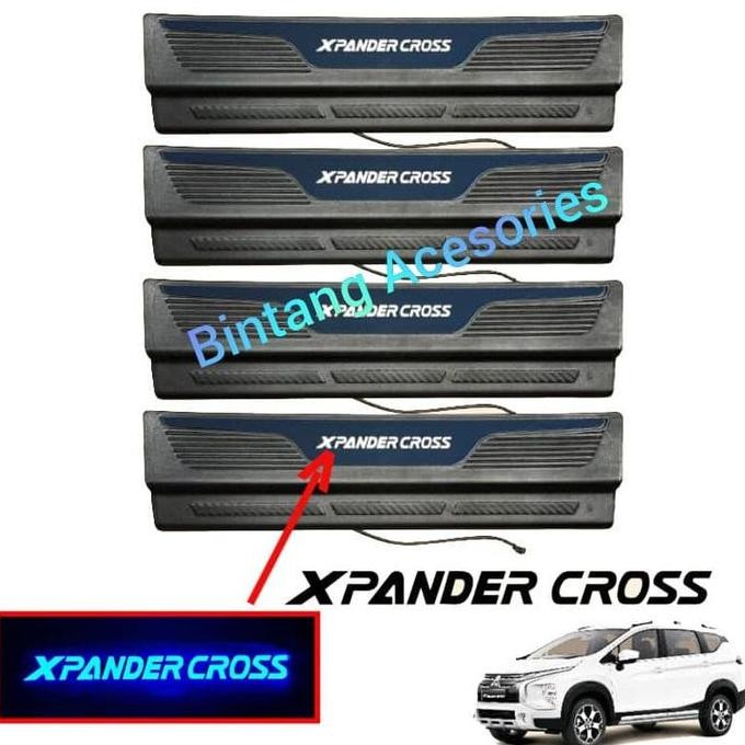 Sillplate Samping Mobil XPANDER CROSS LED