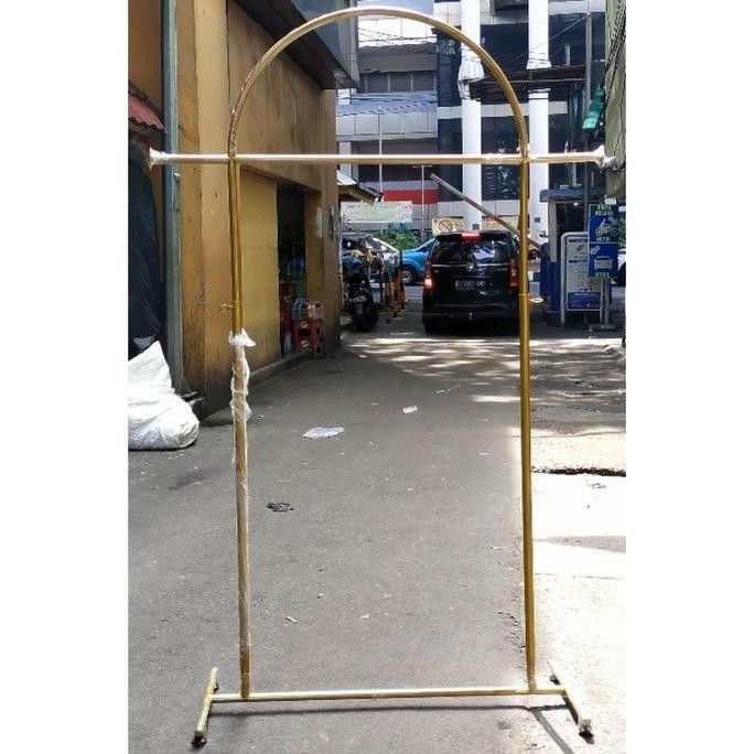 Gawang Besi Pajangan Baju Oval Gold