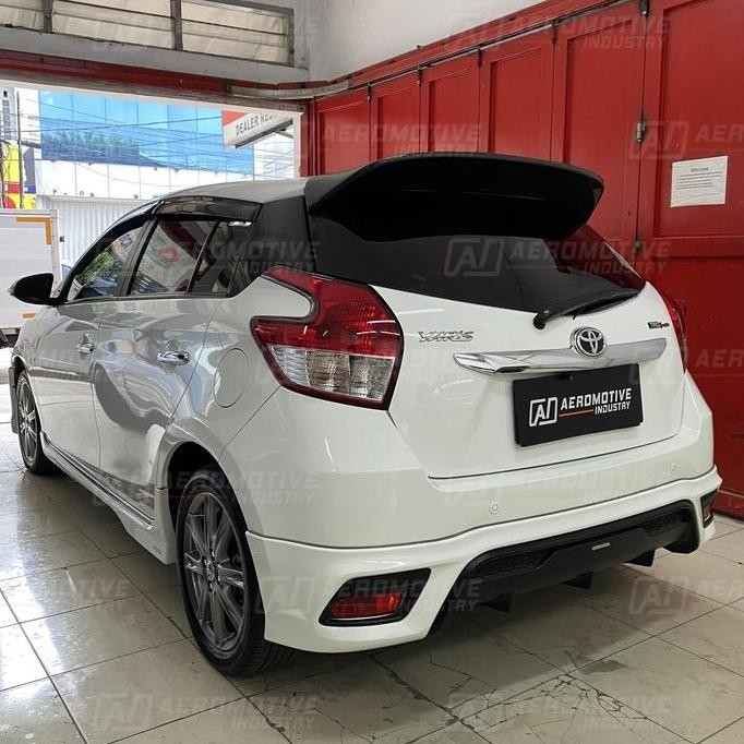 Wing spoiler spoon Toyota Yaris lele 2014-2018 carbon kevlar