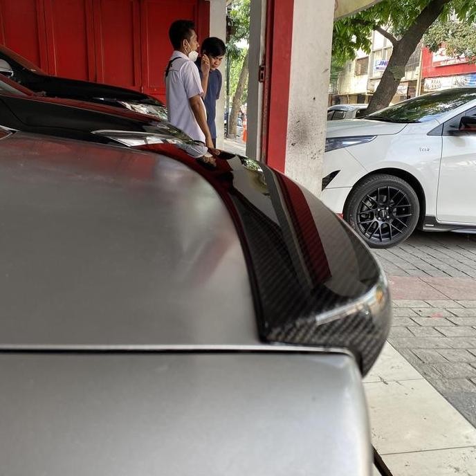 Ducktail custom Honda Civic Fd spoiler carbon