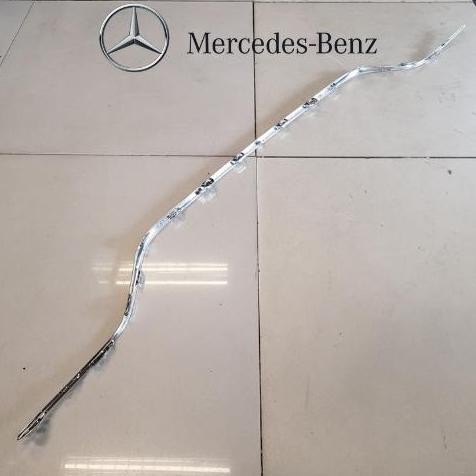 List Chrome Lower Bemper Belakang Mercedes Benz W205 A2058856103