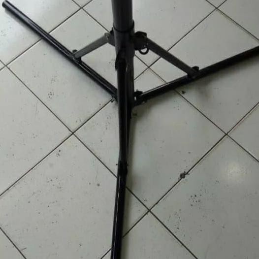 kaki payung lipat atau tripod payung tenda