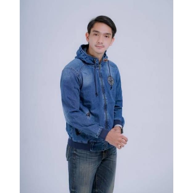 Jaket Bomber Jeans Topi Bahan Denim Pria Dan Wanita
