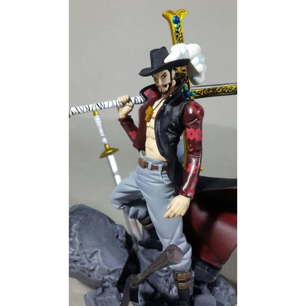sale mainan action figure one piece mihawk statue RESTOCK