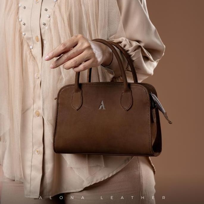Alona Leather -  Slingbag Tas Kulit Sapi Asli Wanita Malika Tas Selempang Wanita Casual Elegant