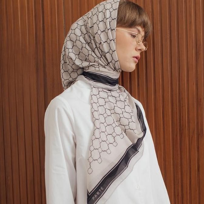 Parte Primrose Classic Printed Scarf Hijab Motif