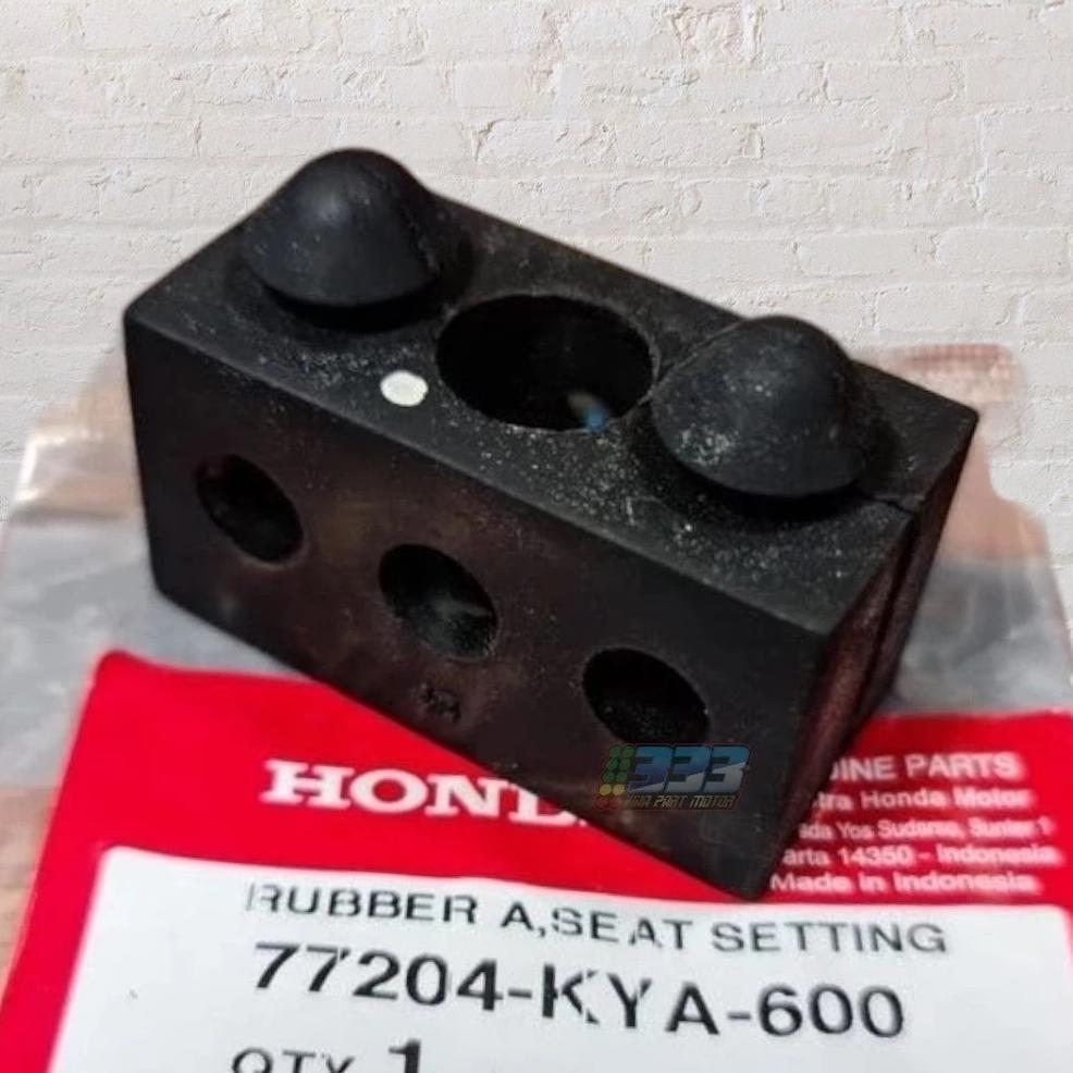 KARET GANJALAN JOK HONDA VERZA CB VERZA 150 KARET BANTALAN PEREDAM JOK CB 150 CRF 150 77204KYA600