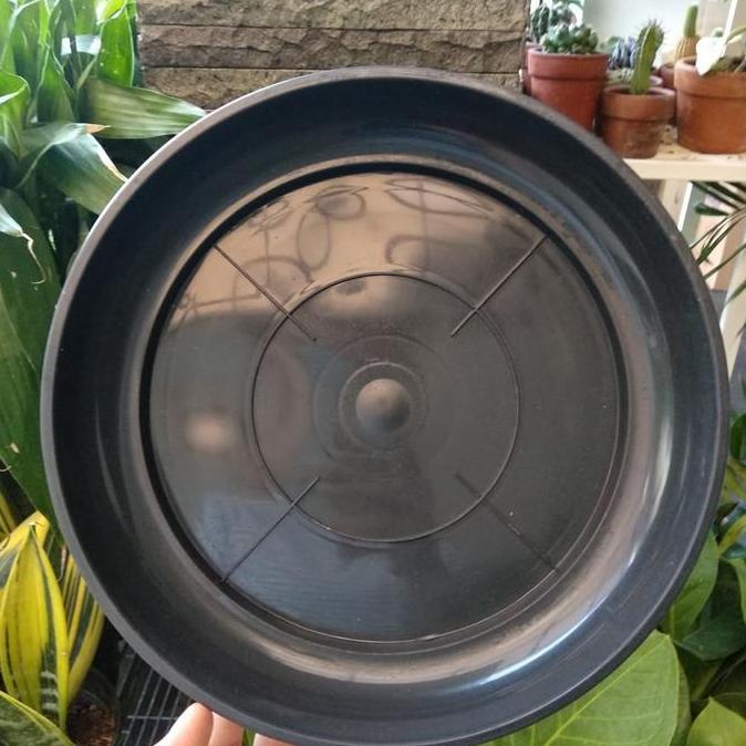 Yard- Tatakan Pot Hitam 60-70Cm/Alas Pot