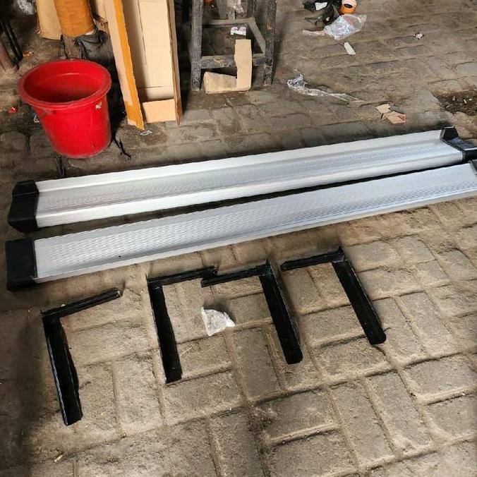 Foot Step Injakan Samping Mobil Suzuki Futura Pick Up Plus Braket Bracket Komplit Pnp Baru
