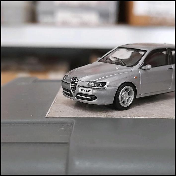 HOT DEAL RICKO SKALA 1:87 DALAM BOX ACRYLIC - ALFA ROMEO 147 2001 SILVER CC230 