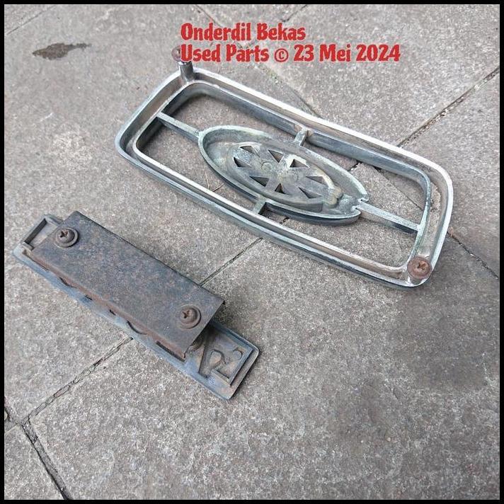 TERBARU EMBLEM GRILL TOYOTA CORONA 2000 RT132 