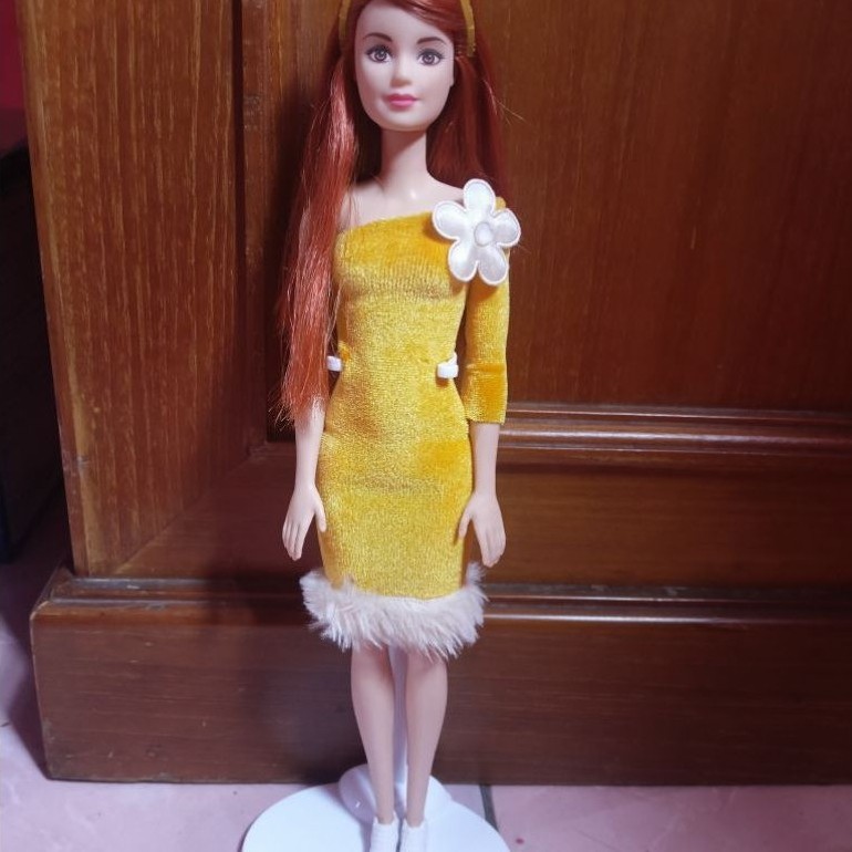 Barbie preloved + standing