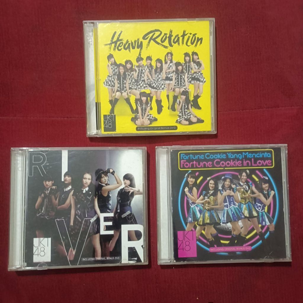 CD JKT48 Heavy Rotation, River, Koisuru Fortune Cookie/ Fortune Cookie In Love/ Fortune Cookie Yang 