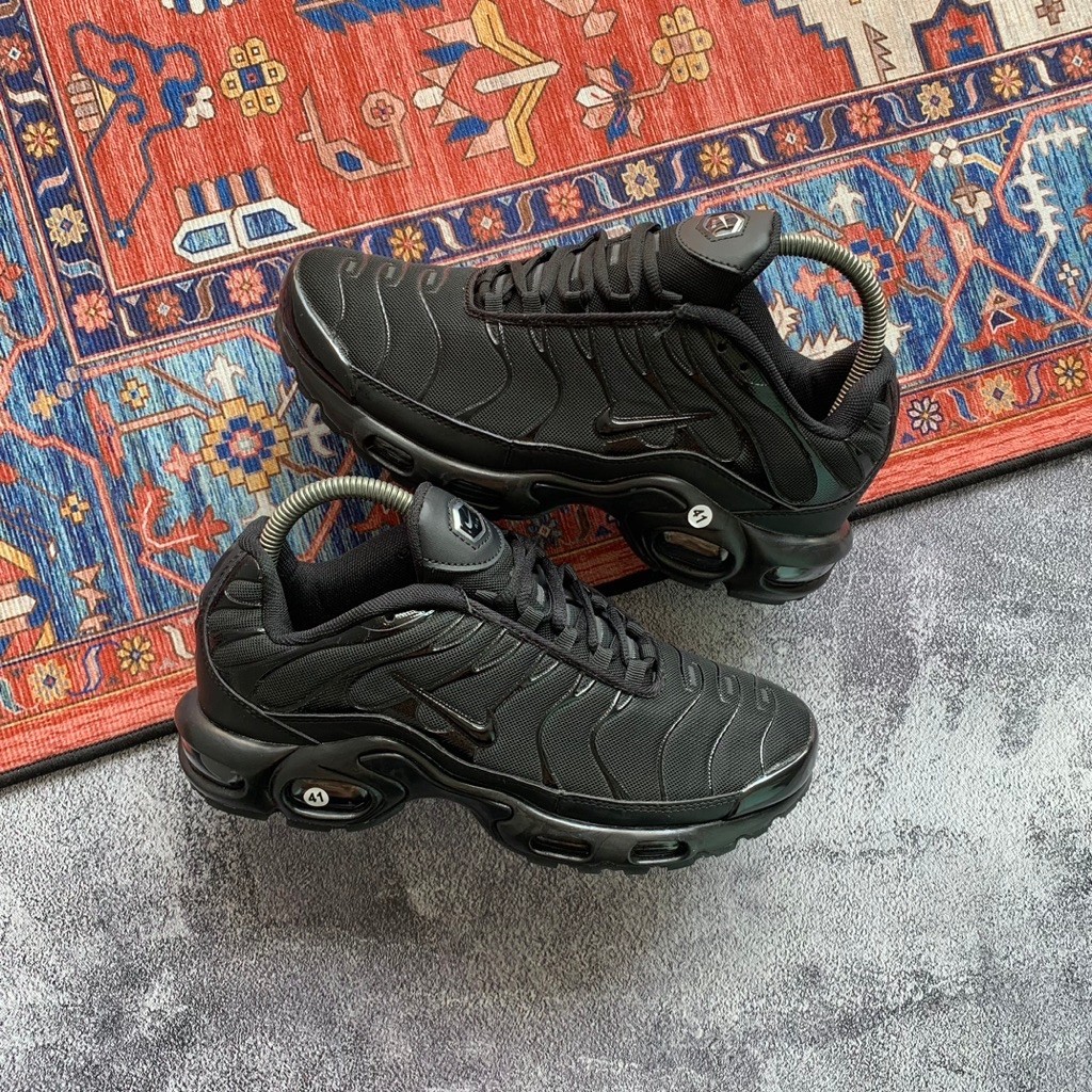 [Size 41] Nike Air Max TN Plus ‘Triple Black’ (604133-050) Second Kondisi Mulus Nominus. Harga Barun