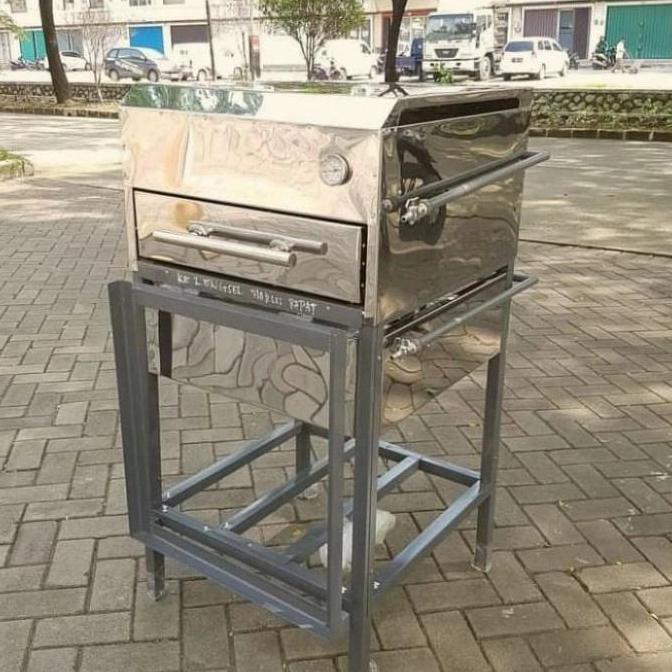 Oven gas lapis legit api atas bawah