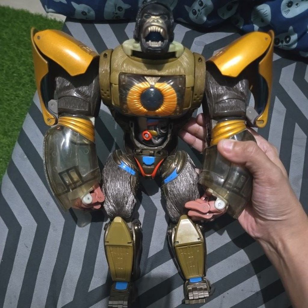 action figure Transformers Encore Returns Convoy