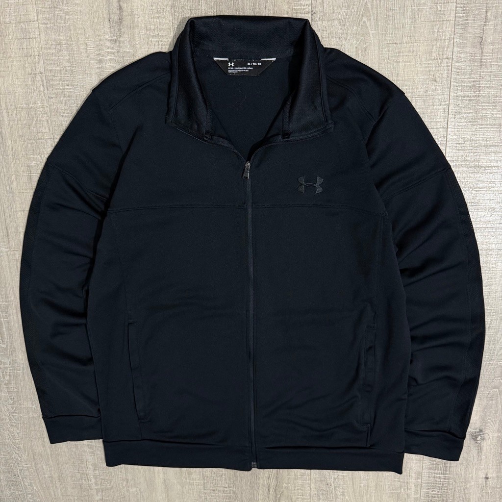 Jacket under armour black on black tracktop