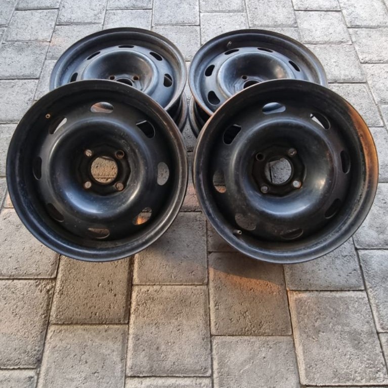 velg peugeot pcd 4x108, 110, 114 bekas copotan 208