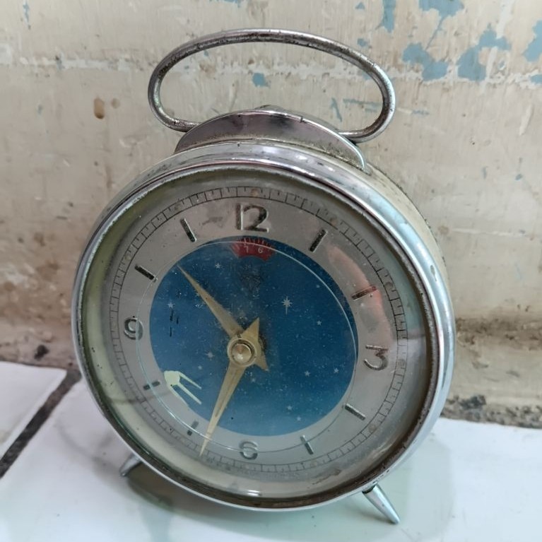 Jam weker jadul
