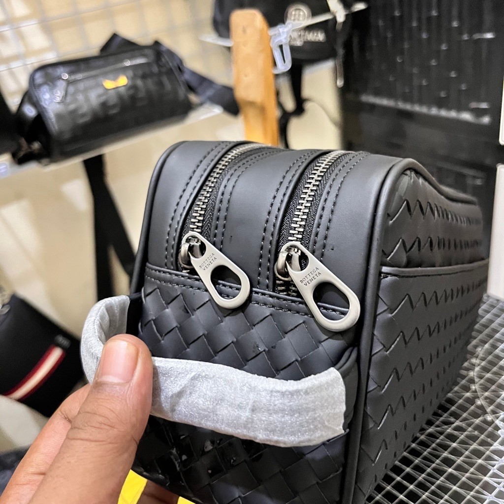 Tas Pouch bag pria kulit anyam tas tangan pria mewah dan simple