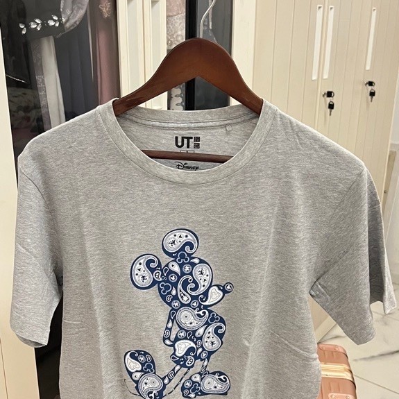 Kaos Uniqlo second original size S