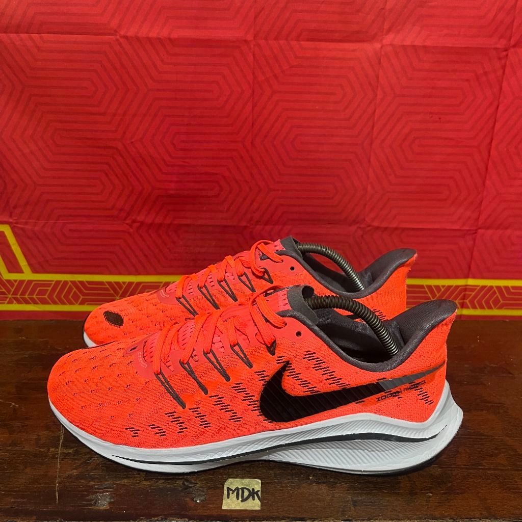 Nike Air Zoom Vomero 14 size 43