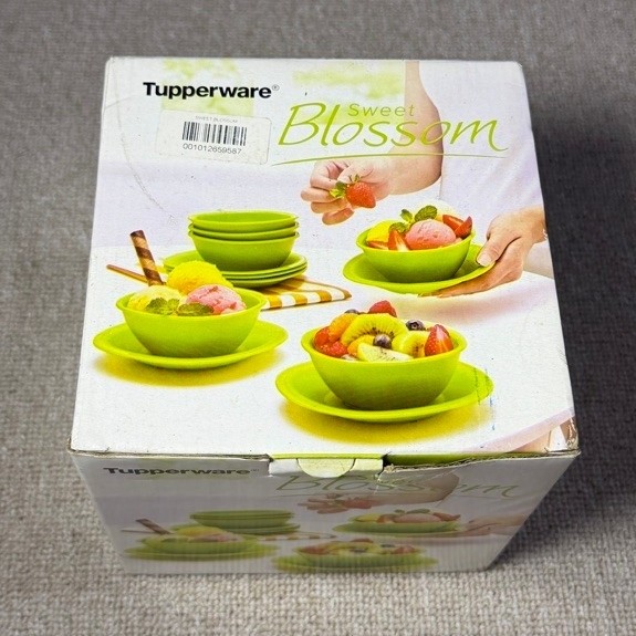 Tupperware - Sweet Blossom Set
