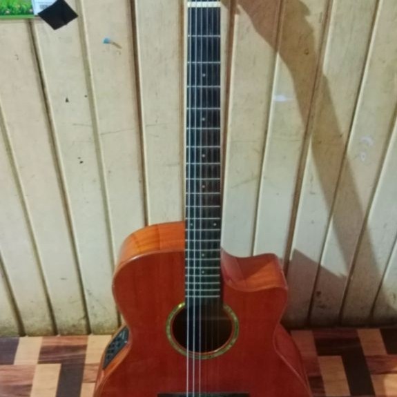 gitar akustik elektrik SQOE
