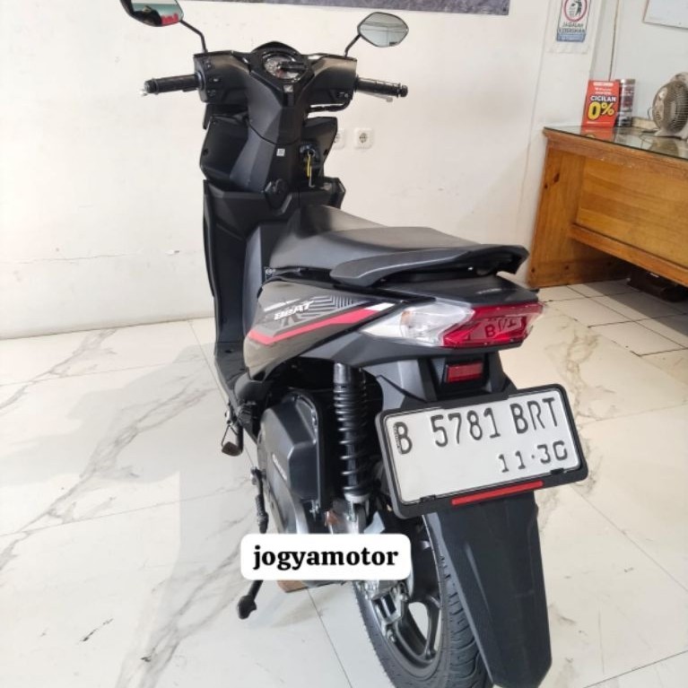 Honda Beat Fi 2015 Bekas Warna Hitam Mesin Aman Body Aman STNK BPKB Lengkap