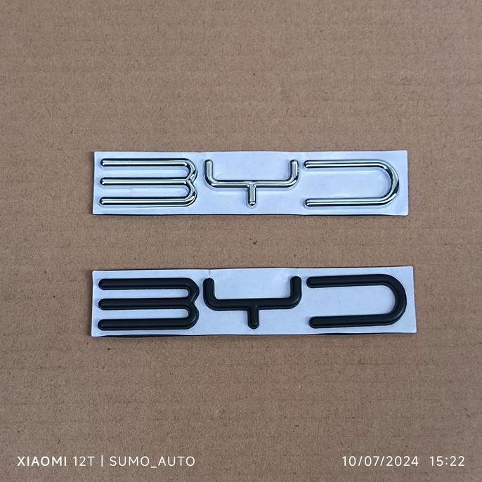 emblem tulisan BYD build yours dream emblem B Y D