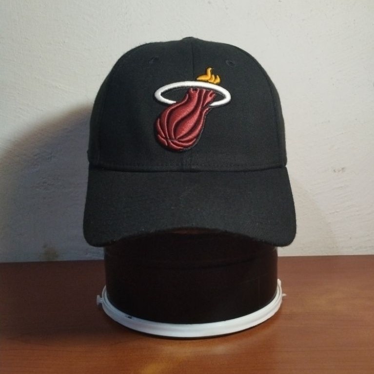 Topi New Era x NBA Phoenix Suns