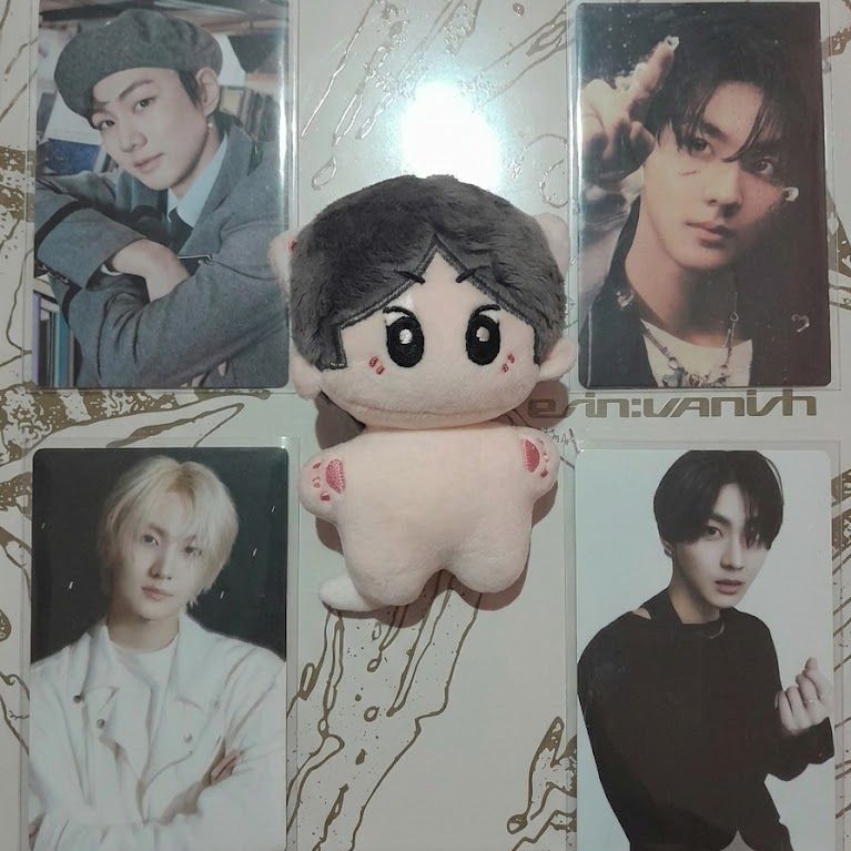 Jungwon special doll dan photocard