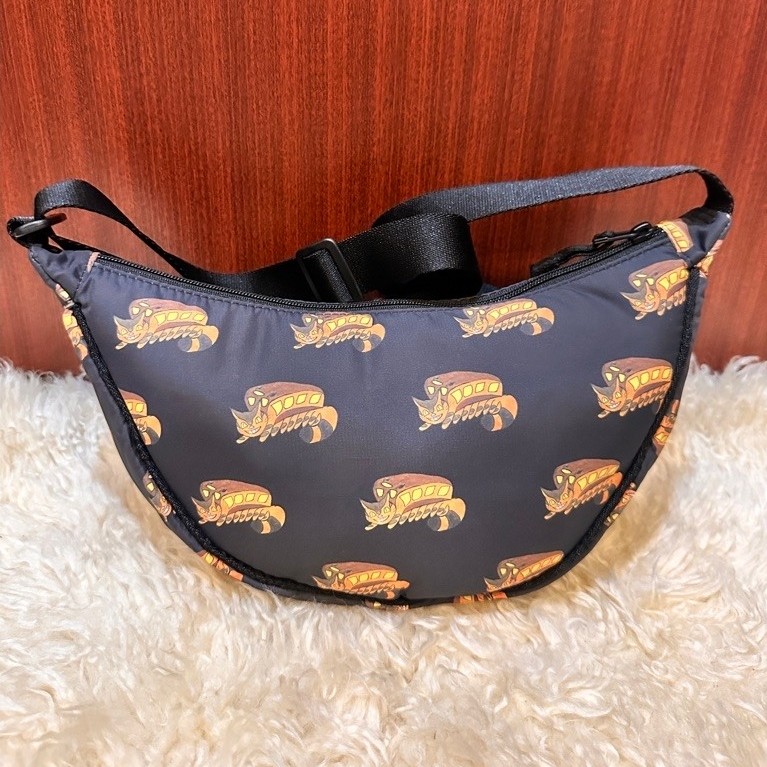 TAS SELEMPANG UNIQLO