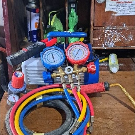 1 set alat service kulkas ac