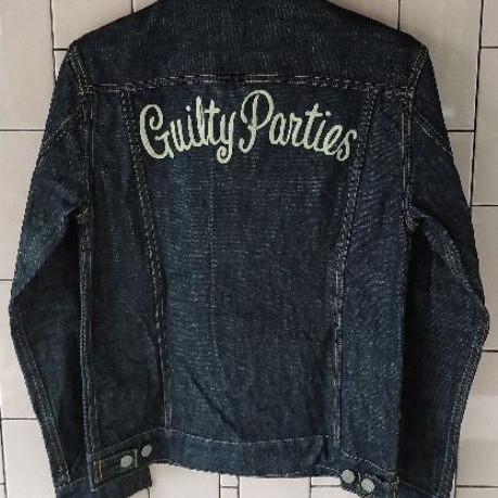 Wacko maria guilty parties Denim jacket indigo JapanOn tag size M fit sPanjang 62
Lebar 48

kondisi 