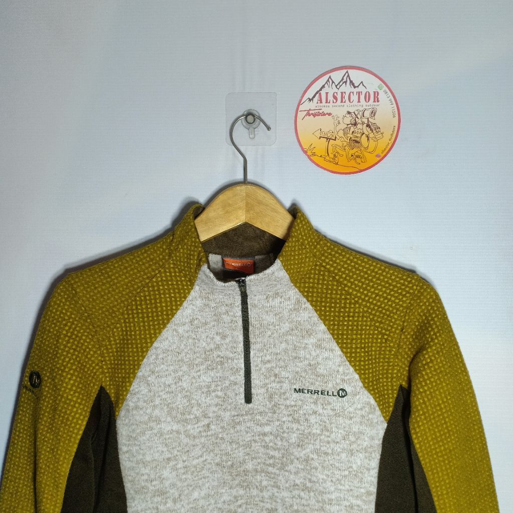 Baselayer Softshell dalam Polar Tebal MERRELL (preloved) Size M BLS3007-001