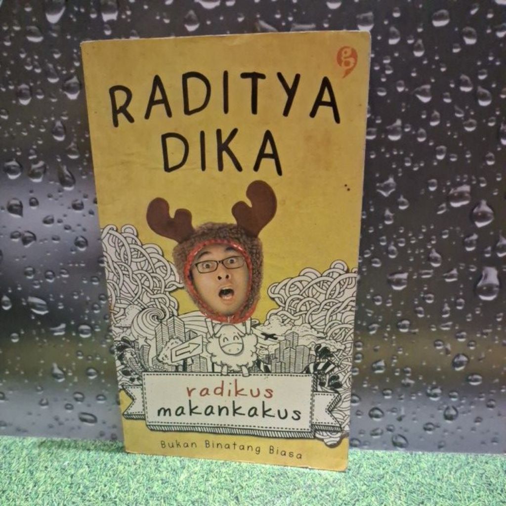 raditya dika radikus makankakus bukan binatang biasa
