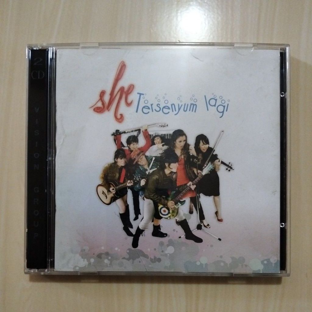 SHE - TERSENYUM LAGI - Compact Disc Original - CD Musik - Bekas Murah Original - C5