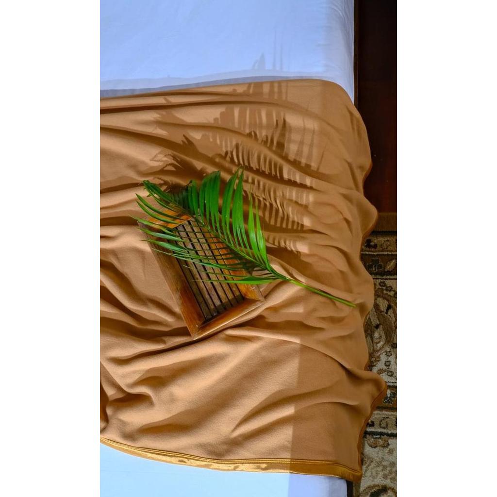 Sleepwell- Selimut Hotel / Selimut Polar / Selimut Hotel Soulmate Bedsheet