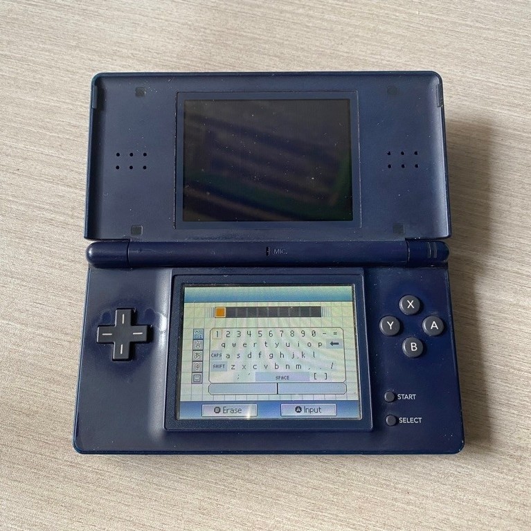 Nintendo DS Lite