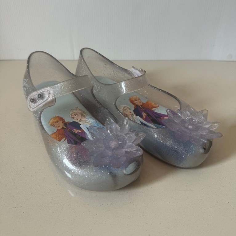 Preloved Mini Melissa Frozen Size EUR 27