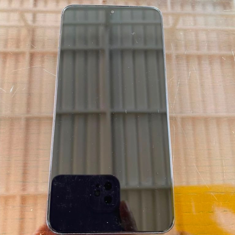 Samsung Galaxy S22 8/256 Resmi Sein Minus LCD Matot