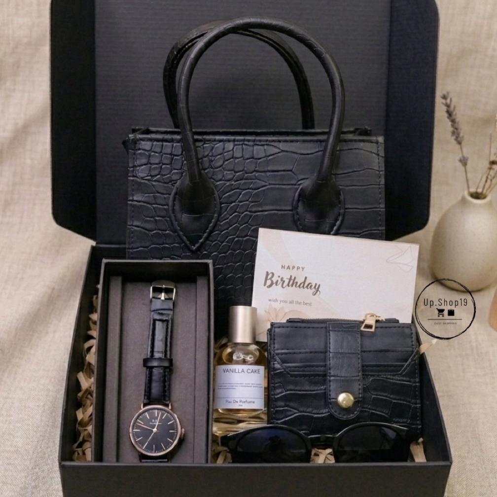 (TK) Hampers kado cewek / Kado cewek / Gift Box Cewek / Kado Ulang tahun / Kado anniversary / Hamper