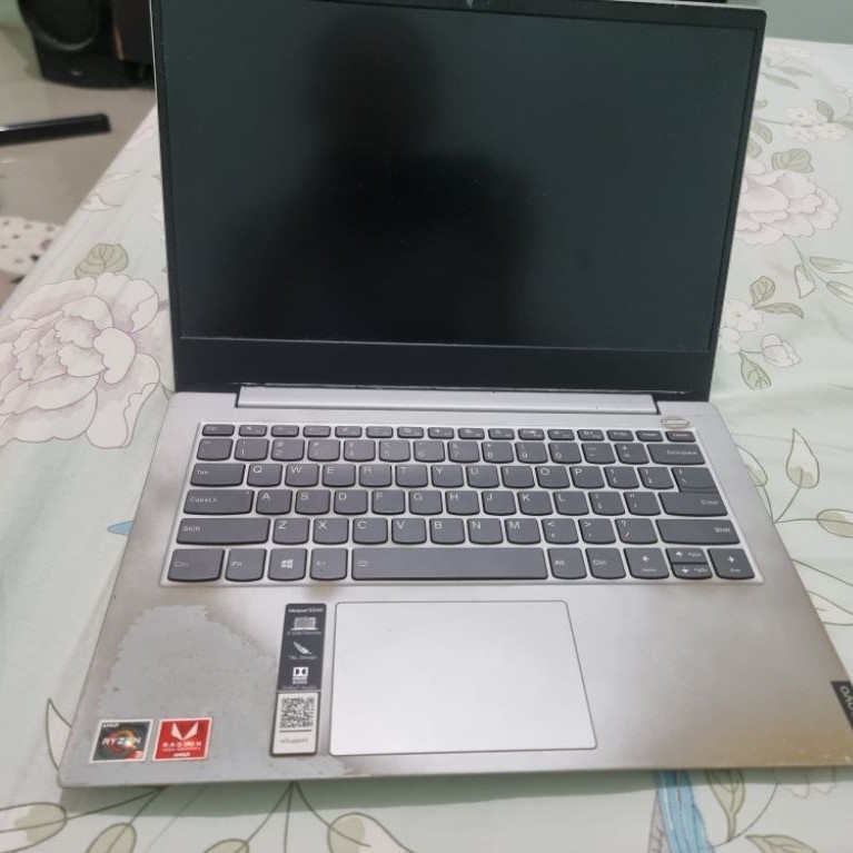 Laptop Lenovo S340-14API - AMD Ryzen R3-3200U