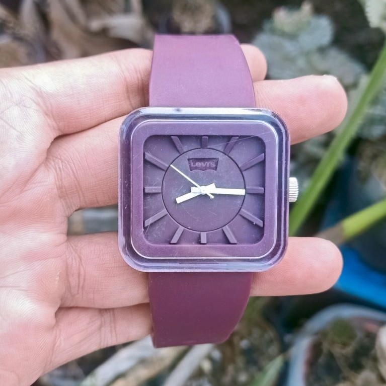 Jam Tangan Levis Quartz Original