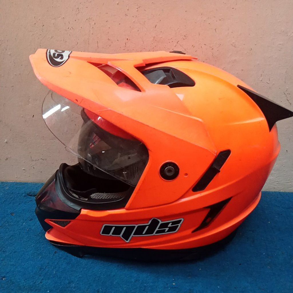 Helm Full Face MDS warna orange dengan visor jelas untuk motor