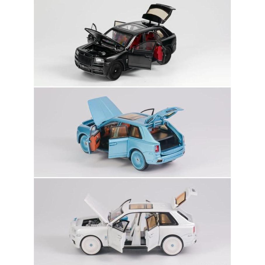 DCM 1/64 Rolls Royce Cullinan White Black Sky Blue Diecast