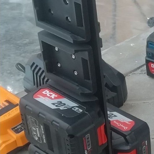 slot baterai ingco