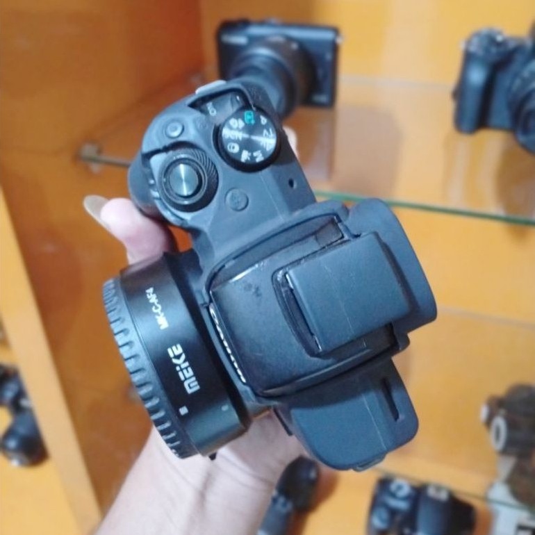 CANON EOS M50 +ADAPTOR MIKE EOS M